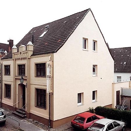 Ferienwohnungen Buetow Wismar Exterior photo